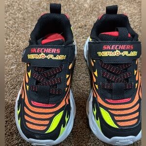 Sketchers Thermo-Flash youth size 10.5